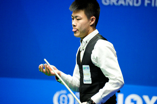 替补席深度 替补席深度